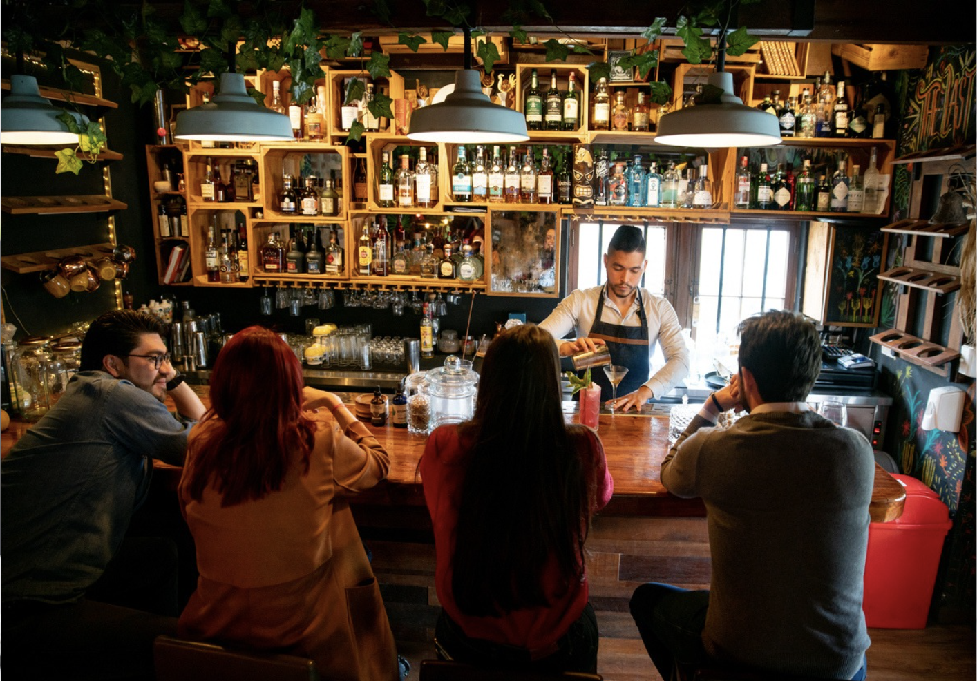 Background Music for Bars: 7 Tips for Opening Your New Establishment